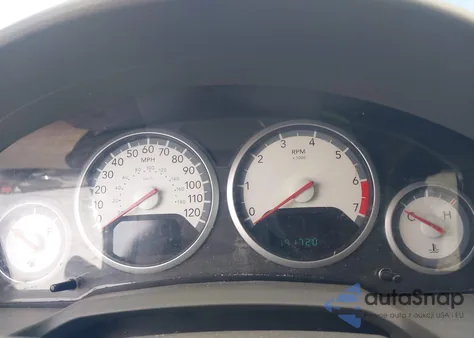 2010 Dodge Grand Caravan Crew from USA, damaged, VIN 2D4RN6DX8AR488465